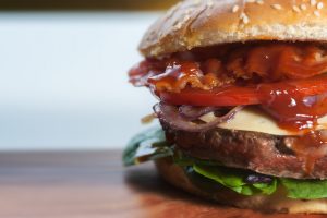 Za dużo hamburgera, ryzyko dla zdrowia